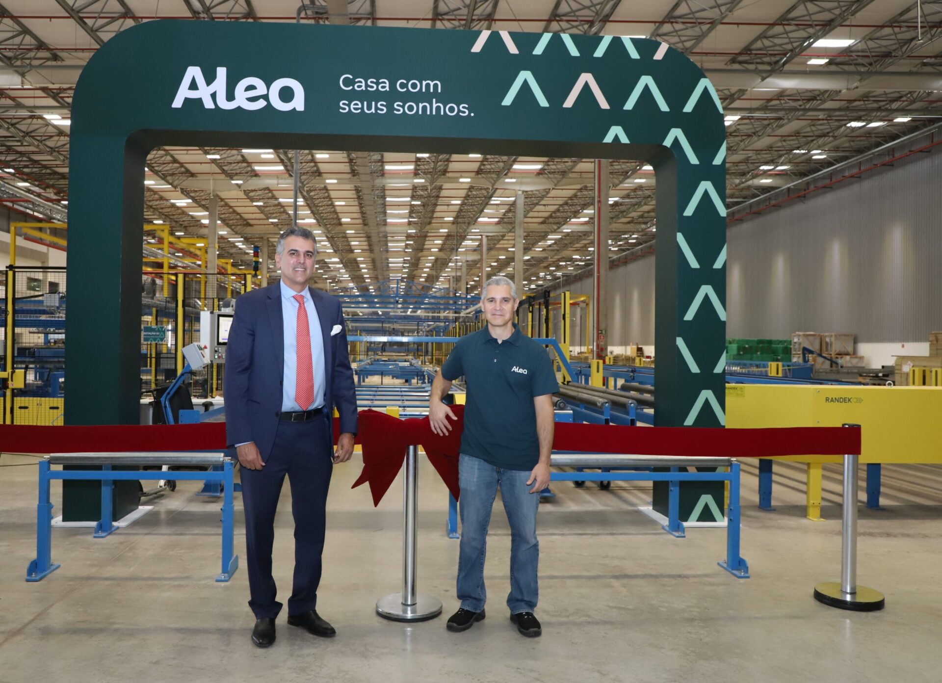 Alea inaugura uma das mais produtivas fábricas de woodframe do mundo