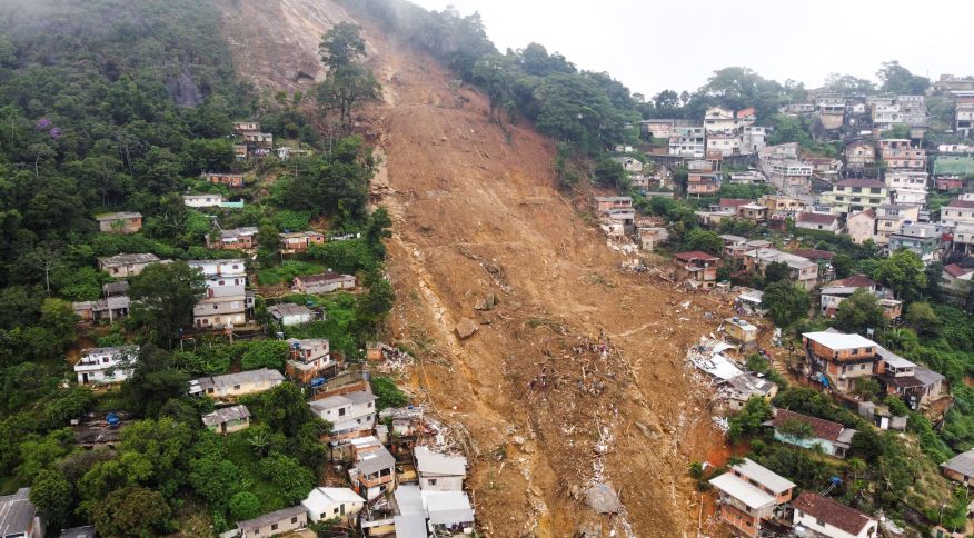 Construtoras e imobiliárias se mobilizam para ajudar Petrópolis